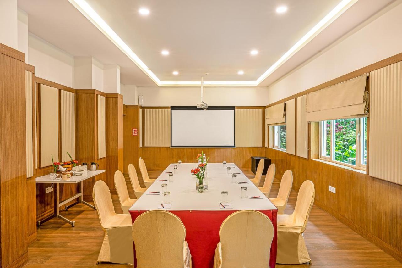 Sterling Ooty Elk Hill Hotel Buitenkant foto