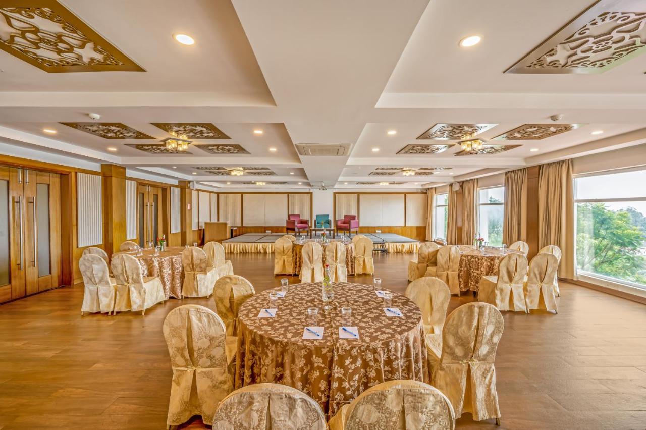 Sterling Ooty Elk Hill Hotel Buitenkant foto